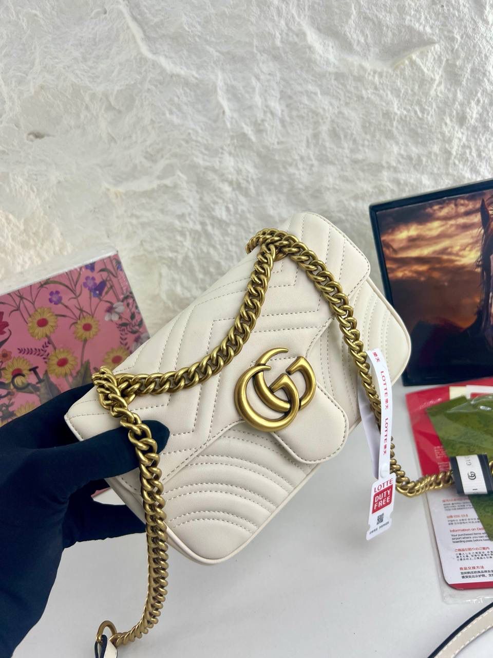 Gg marmont flap leather crossbody bag