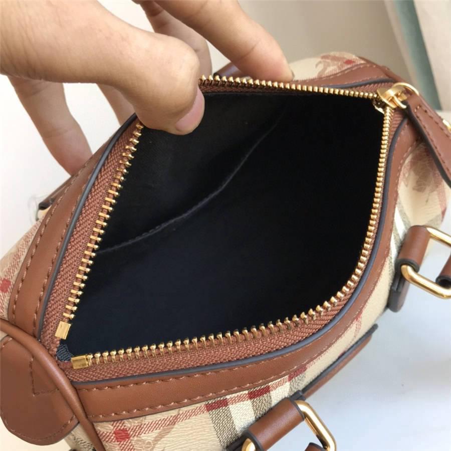 Bolsa Burberry Sling Bag Sports
