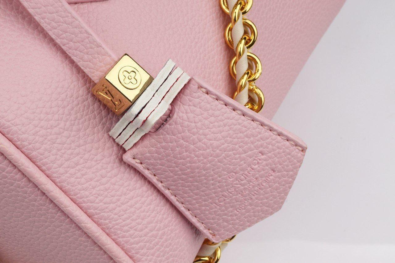 Louis Vuitton Speedy Bandoulière in Leather