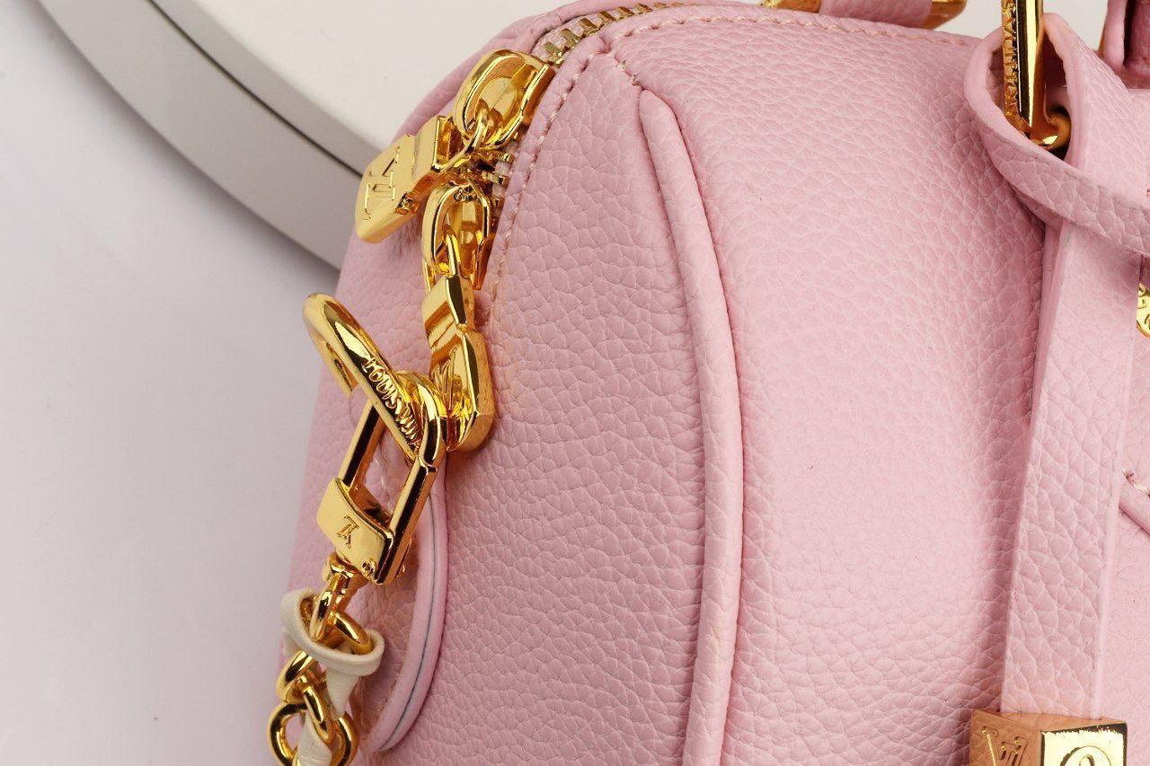 Louis Vuitton Speedy Bandoulière in Leather