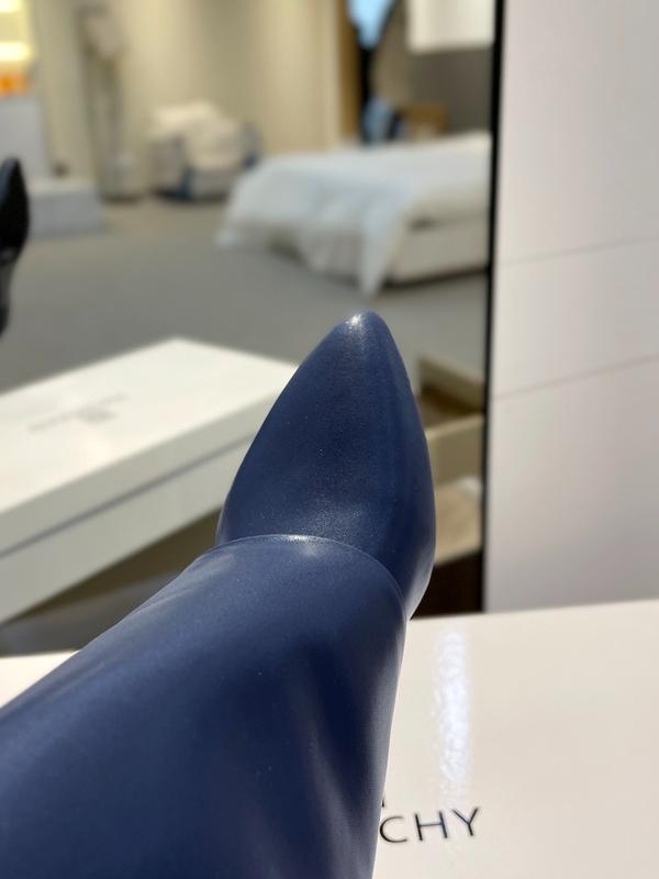 Givenchy Stylish High Boots