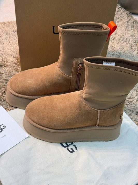 UGG CLASSIC DIPPER BOOTS