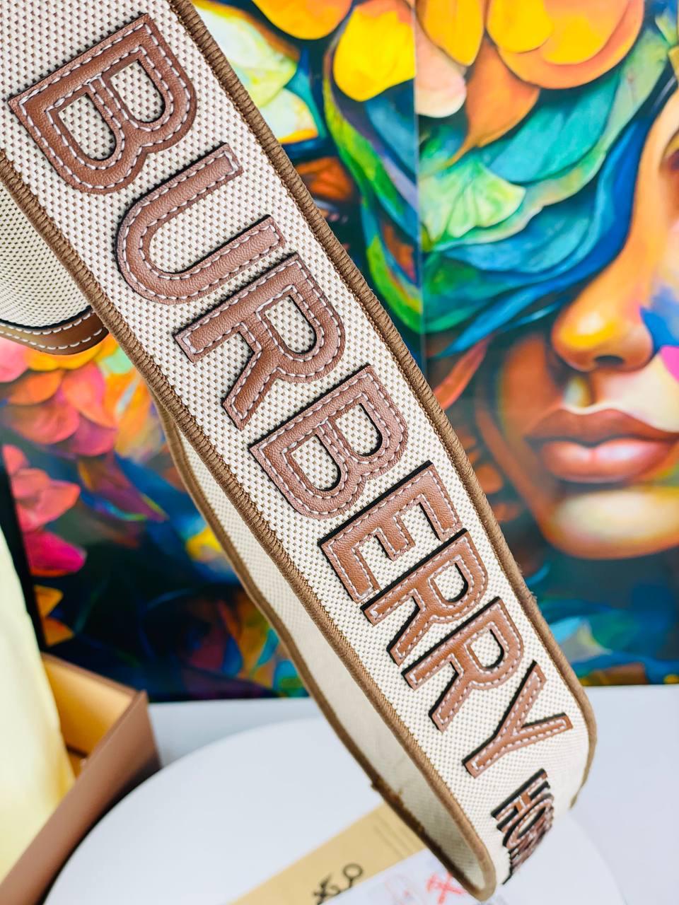 🇬🇧 Burberry Two-Tone Canvas TB Bag