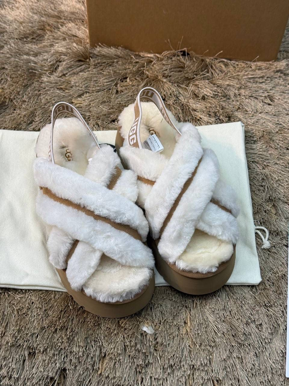 UGG Disco cross slides