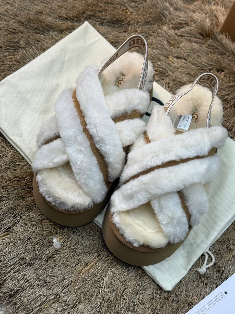 UGG Disco cross slides