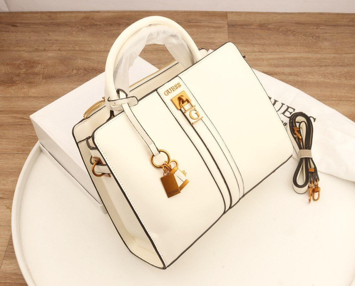 Guess Elegant Handbag with Gold Details