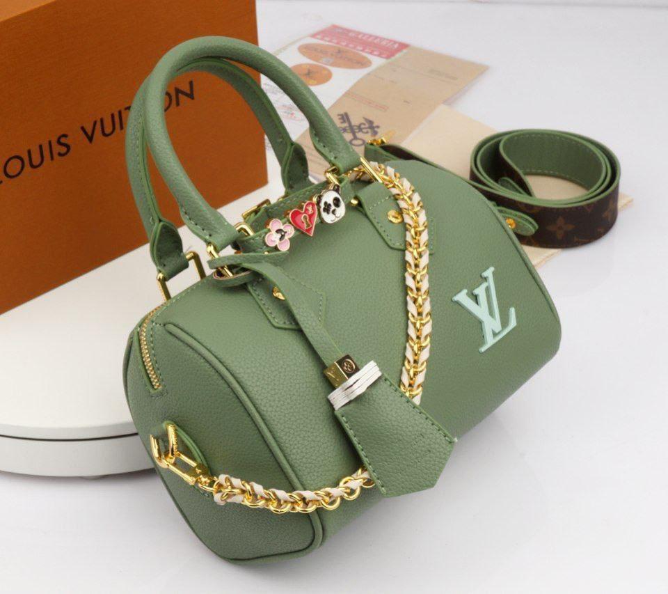 Louis Vuitton Speedy Bandoulière in Leather