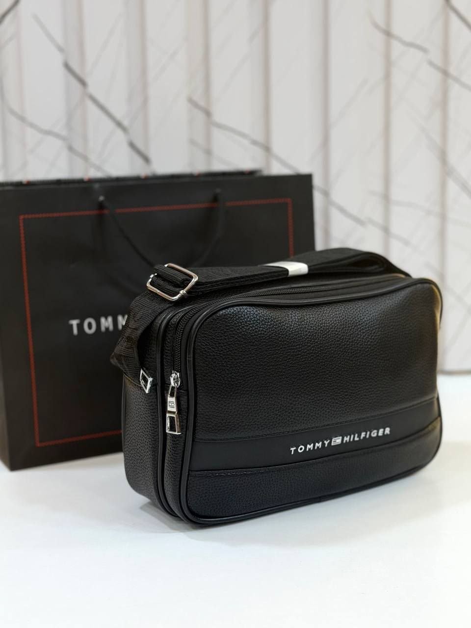 Tommy Hilfiger men's crossbody reporter bag