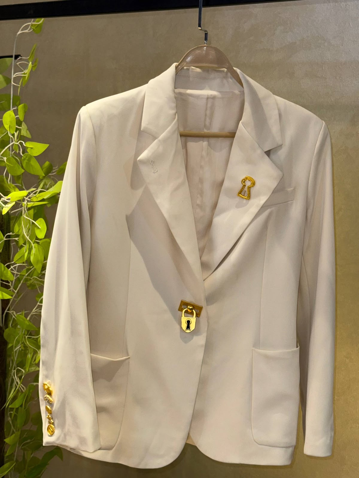 Schiaparelli Padlock-Detail Single-Breasted Blazer
