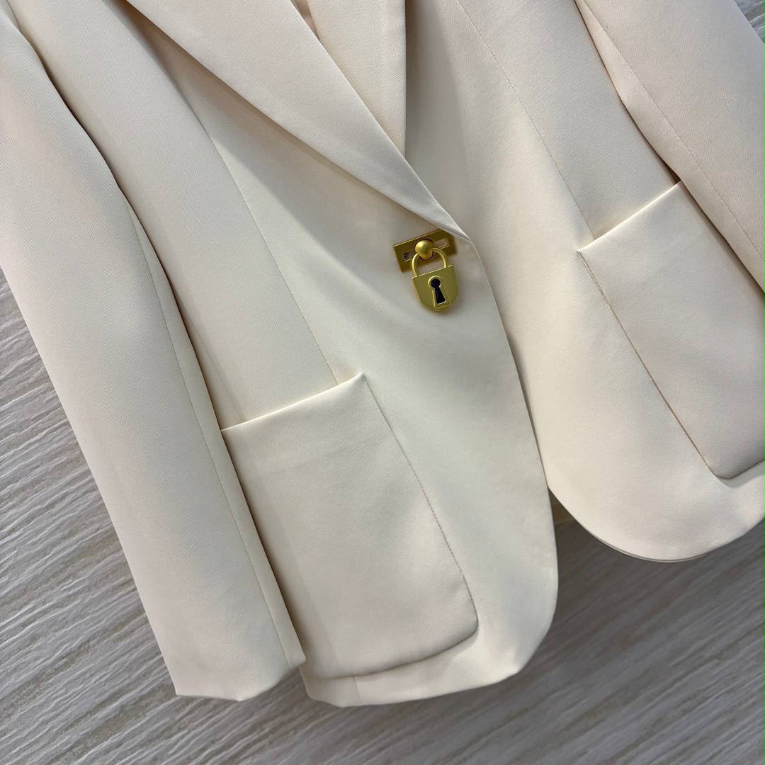 Schiaparelli Padlock-Detail Single-Breasted Blazer