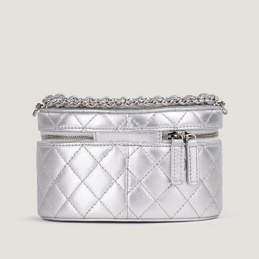 Chanel round Vanity in silver leather