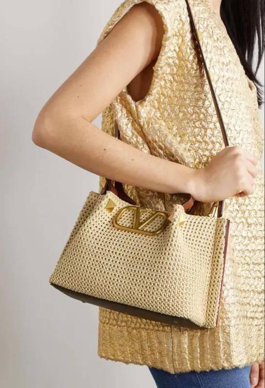 VALENTINO WOMEN'S ROMAN STUD RAFFIA BAG