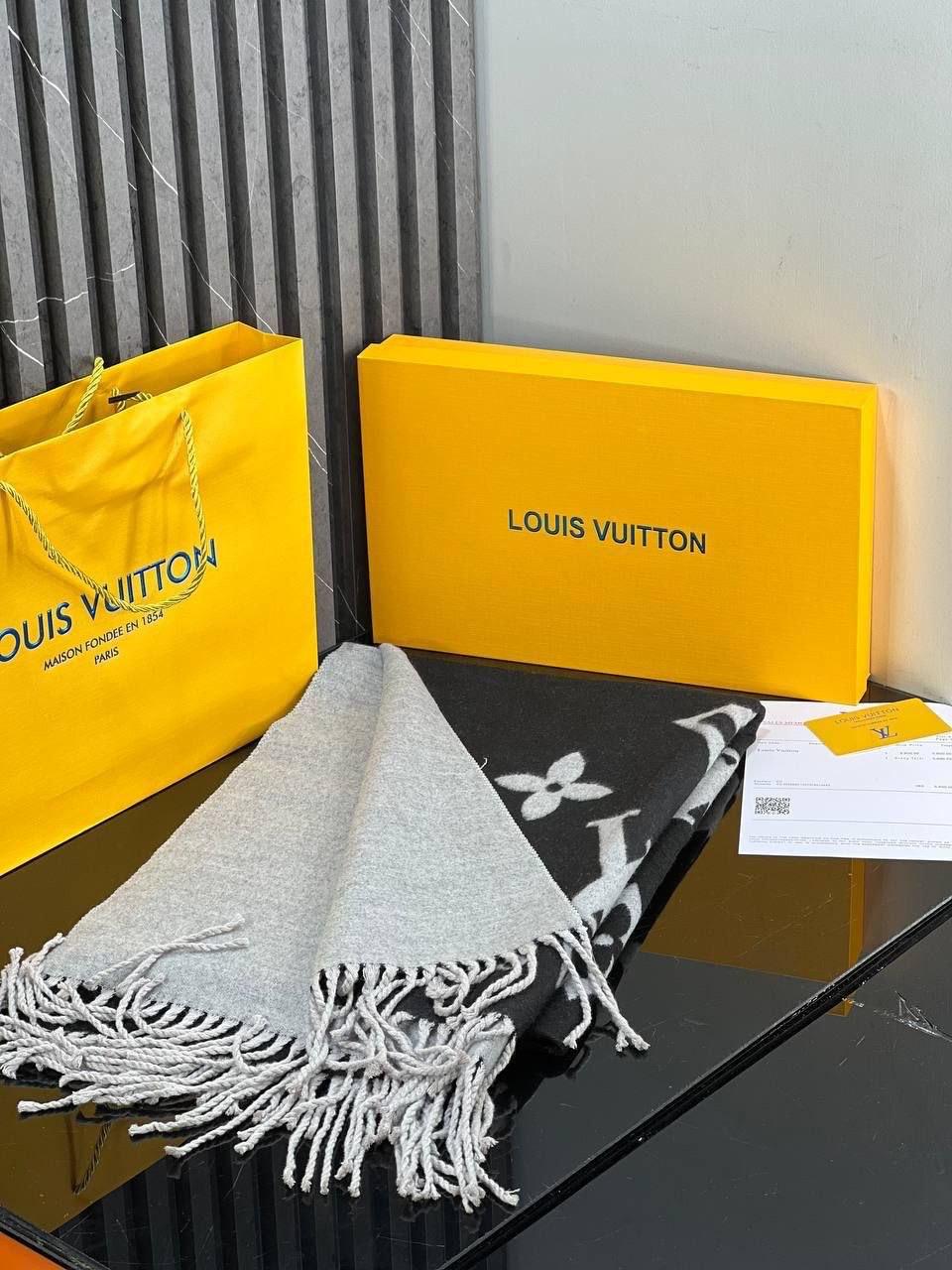 Louis Vuitton Double Face Scarf