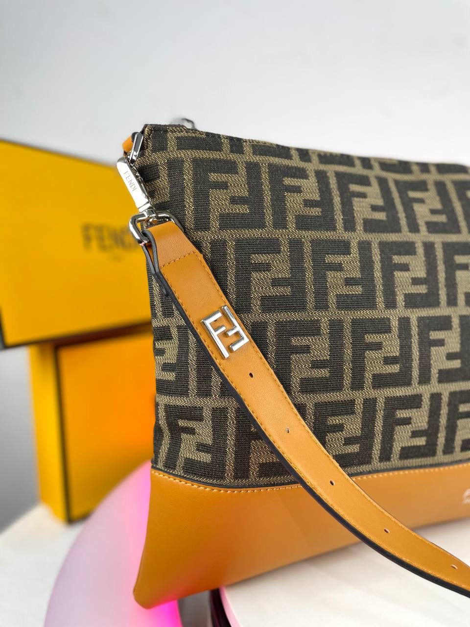 FENDI FF JACQUARD AND SMOOTH LEATHER SHOULDER BAG