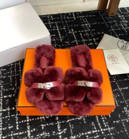 Hermes slippers with soft fur