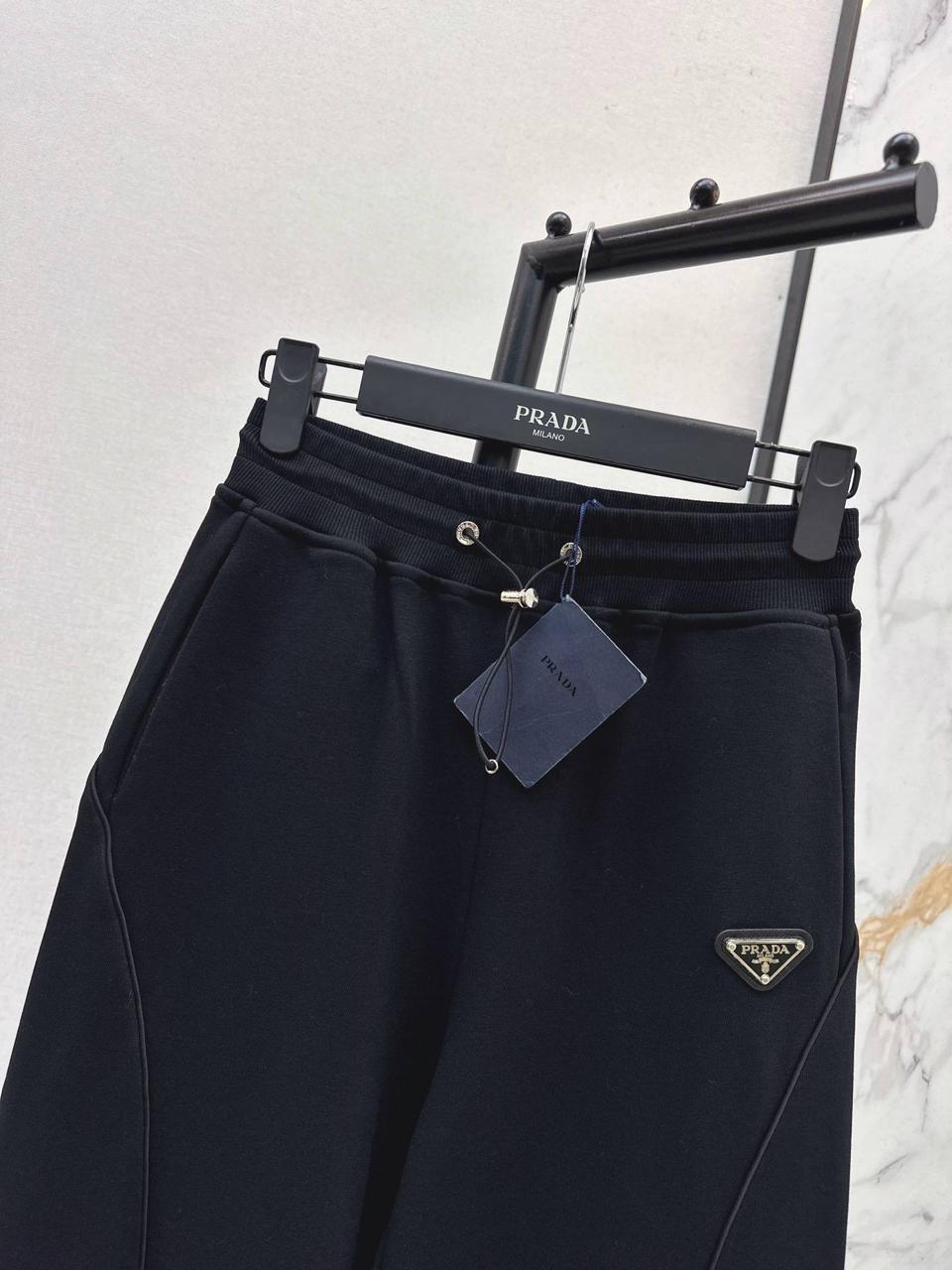 Elegant black Prada tracksuit