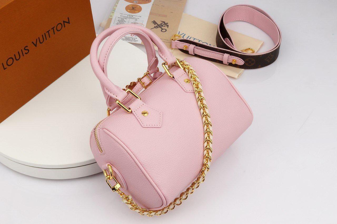 Louis Vuitton Speedy Bandoulière in Leather