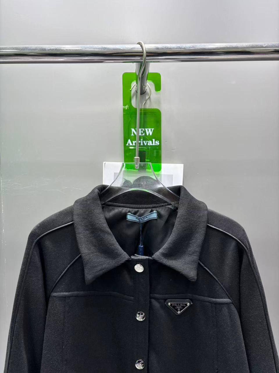 Elegant black Prada tracksuit