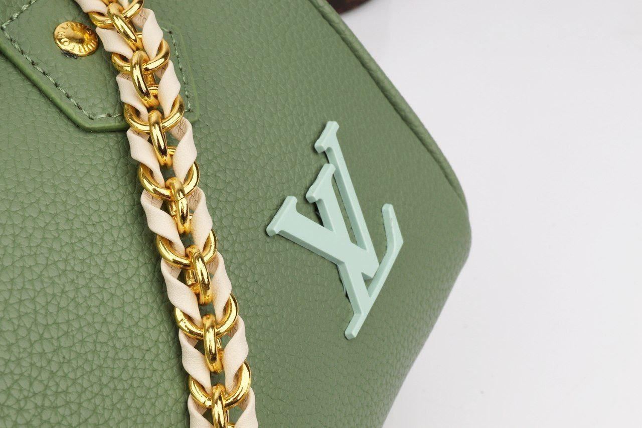 Louis Vuitton Speedy Bandoulière in Leather