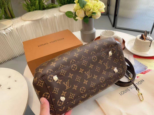 Louis Vuitton Montaigne